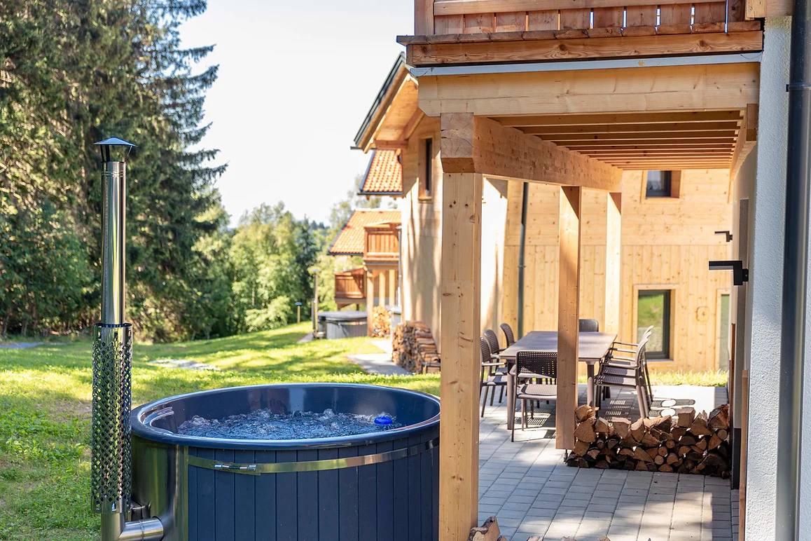 Chalets Inzell: Urlaub im Chiemgau mit Pool, Sauna und Bergblick